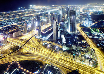 Dubai city by night (photo)