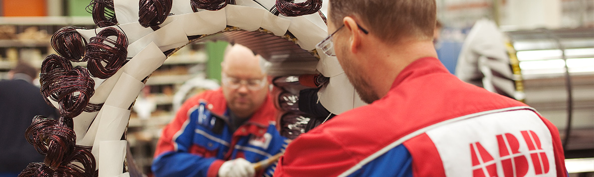 Main hoist motor in mining site in Canada (photo)