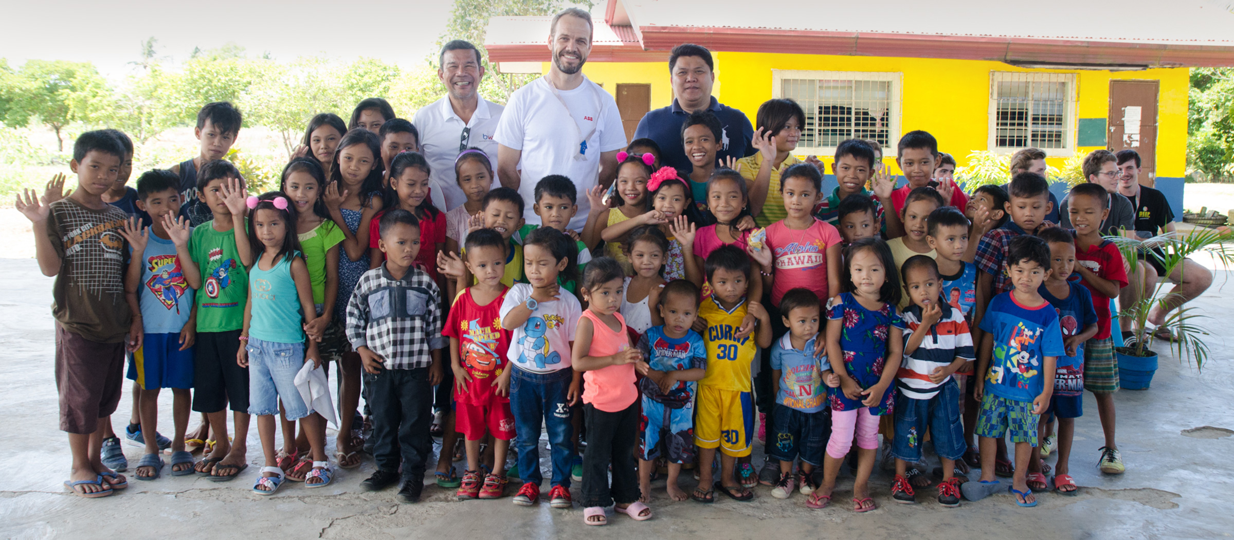 Children from the ABB Global Village in the Philippines (photo)