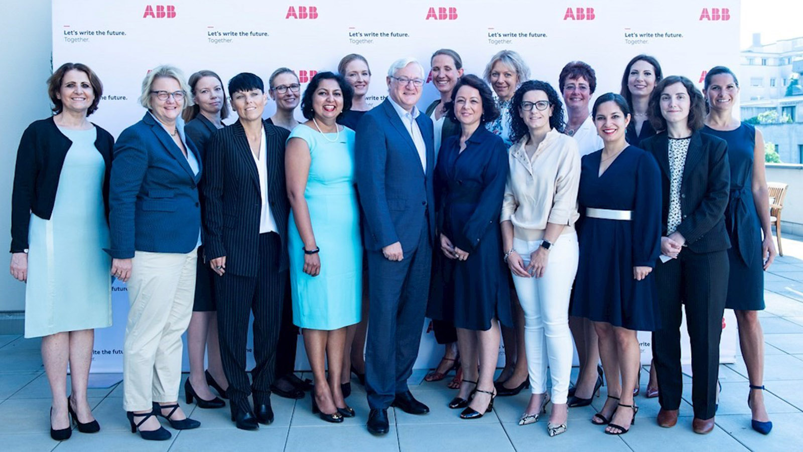 The 2019 Global Summit of Women, ABB female employees with the CEO Peter Voser (photo)